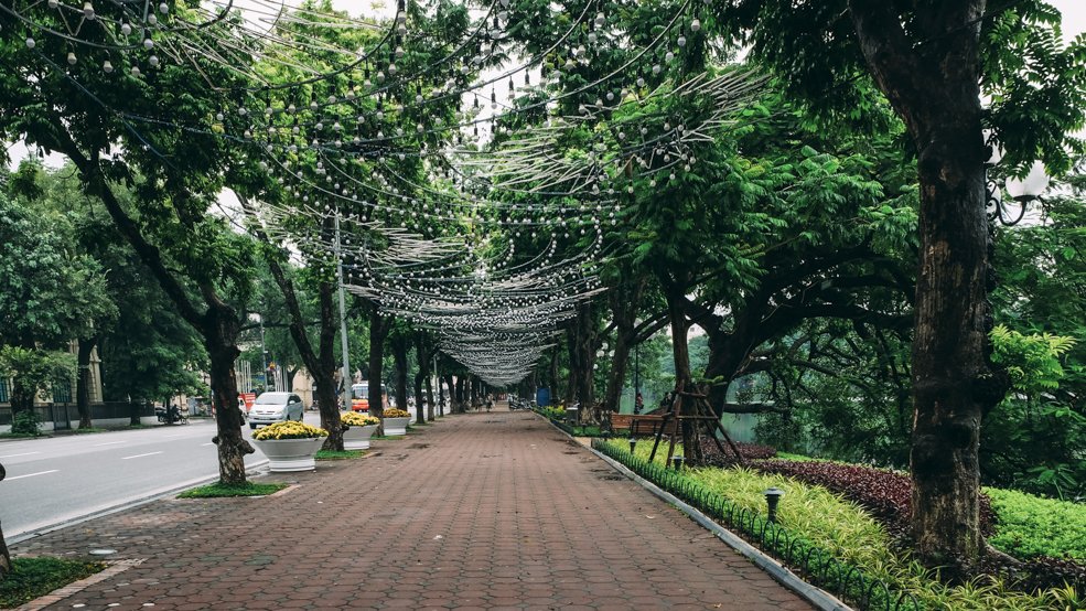 Walking along the Hoan Kiem Lake